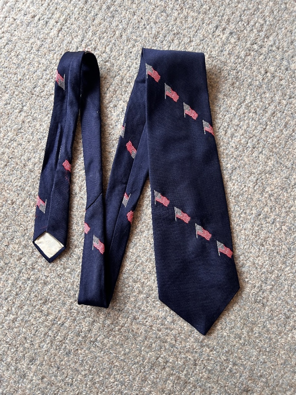 Vintage Leonardo Strassi Bicentennial collection tie 1776 - 1976 - Navy